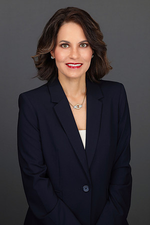 Maria Munoz Headshots-23