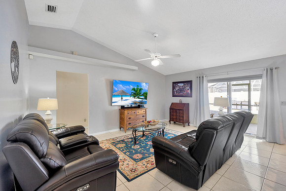 Lynn Davis 1414 Monte Lake Dr.-10