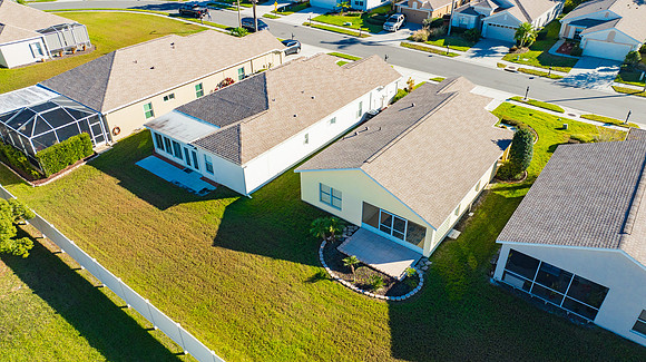 Linda Urban 2852 Banyan Hill Ln-18