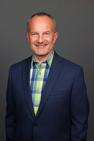 Steven Parks Professional Headshot-5