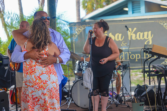 Sams Beach Bar Evening-87
